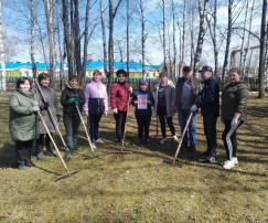 Продолжается месячник по уборке территории детского сада Продолжается месячник по уборке территории детского сада.